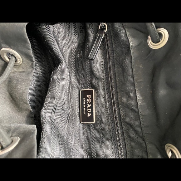 100% authentic PRADA Tessuto Vela Nero
classic medium backpack - Picture 11 of 16